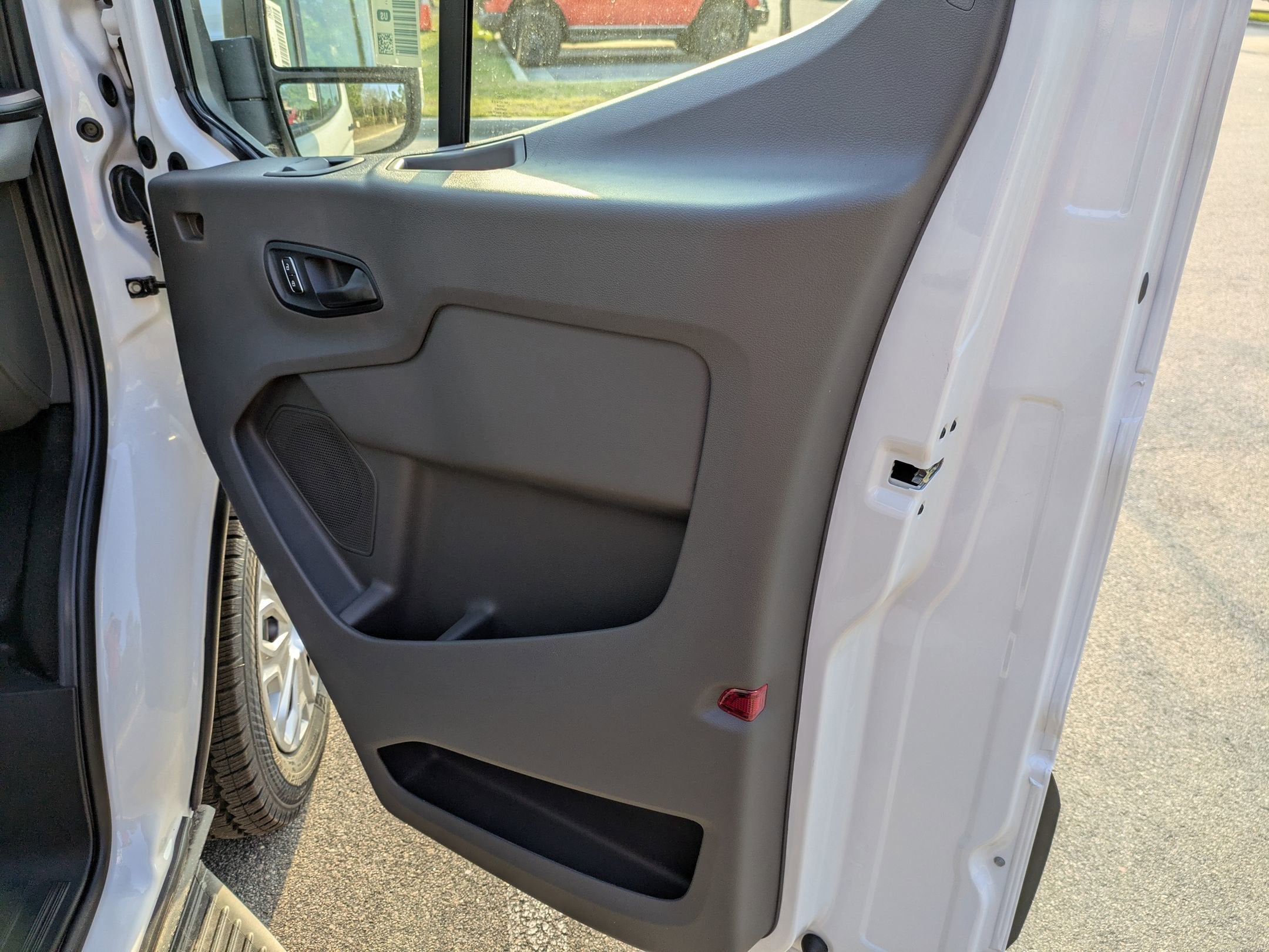 2026 Ford Transit Passenger Wagon XLT