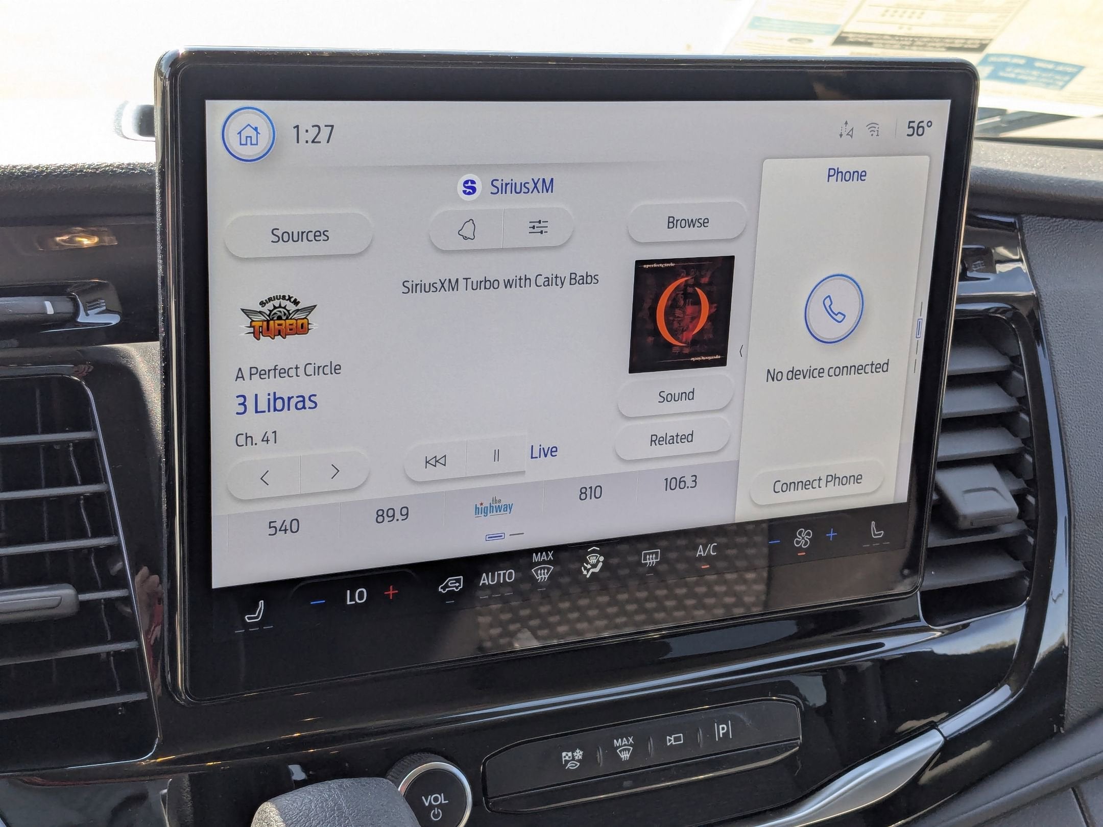 2026 Ford Transit Passenger Wagon XLT