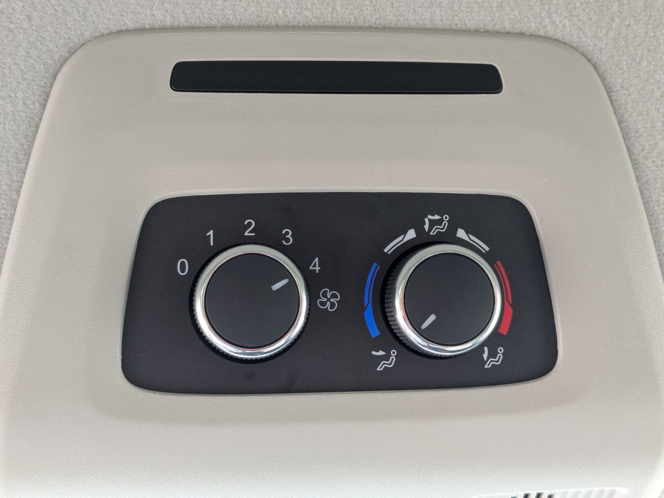 2026 Ford Transit Passenger Wagon XLT