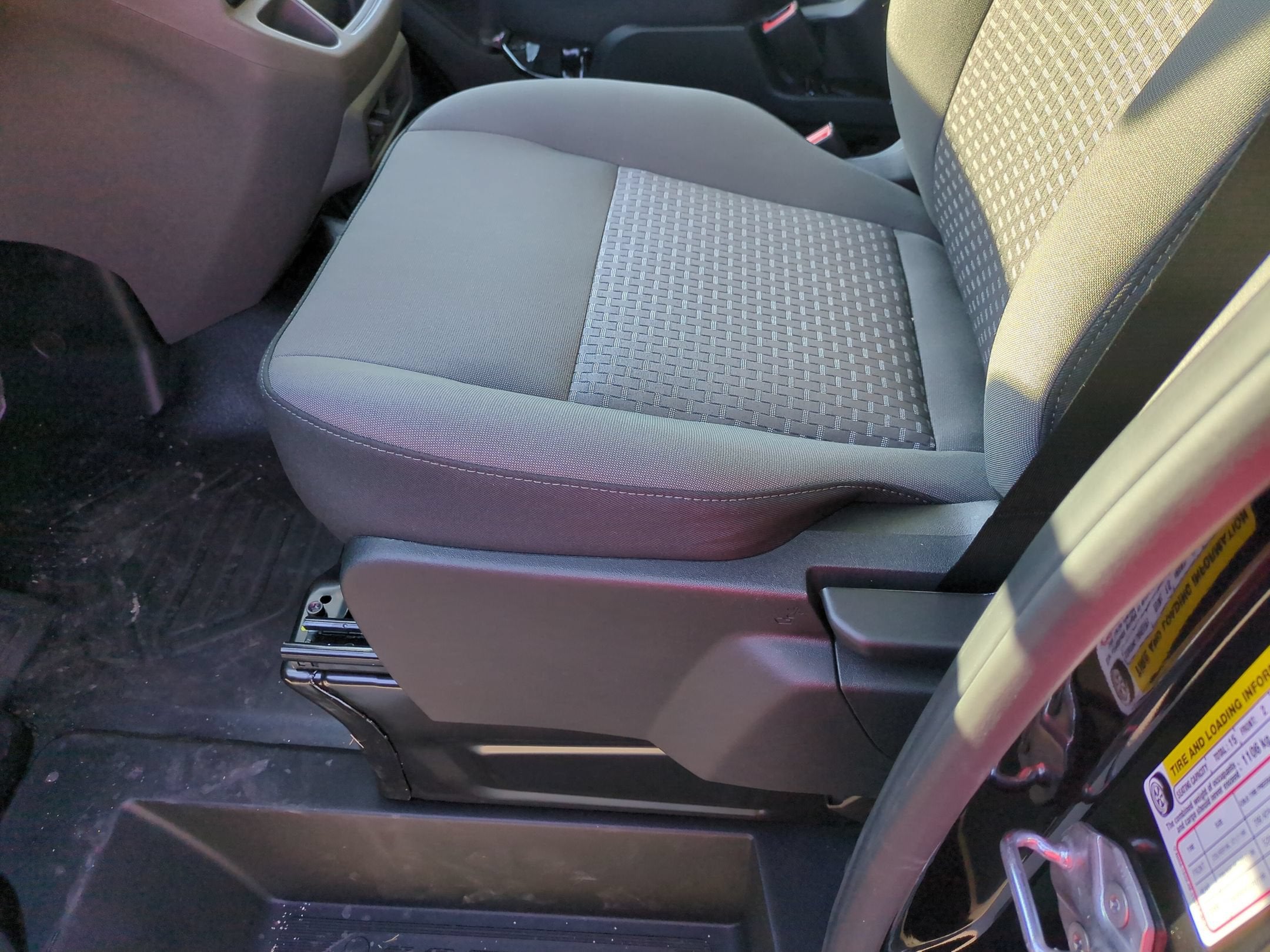 2027 Ford Transit Passenger Wagon XLT