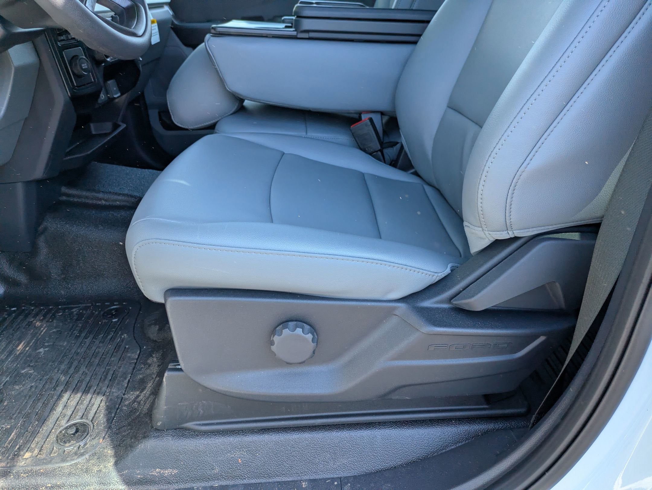 2026 Ford Super Duty F-550 DRW XL