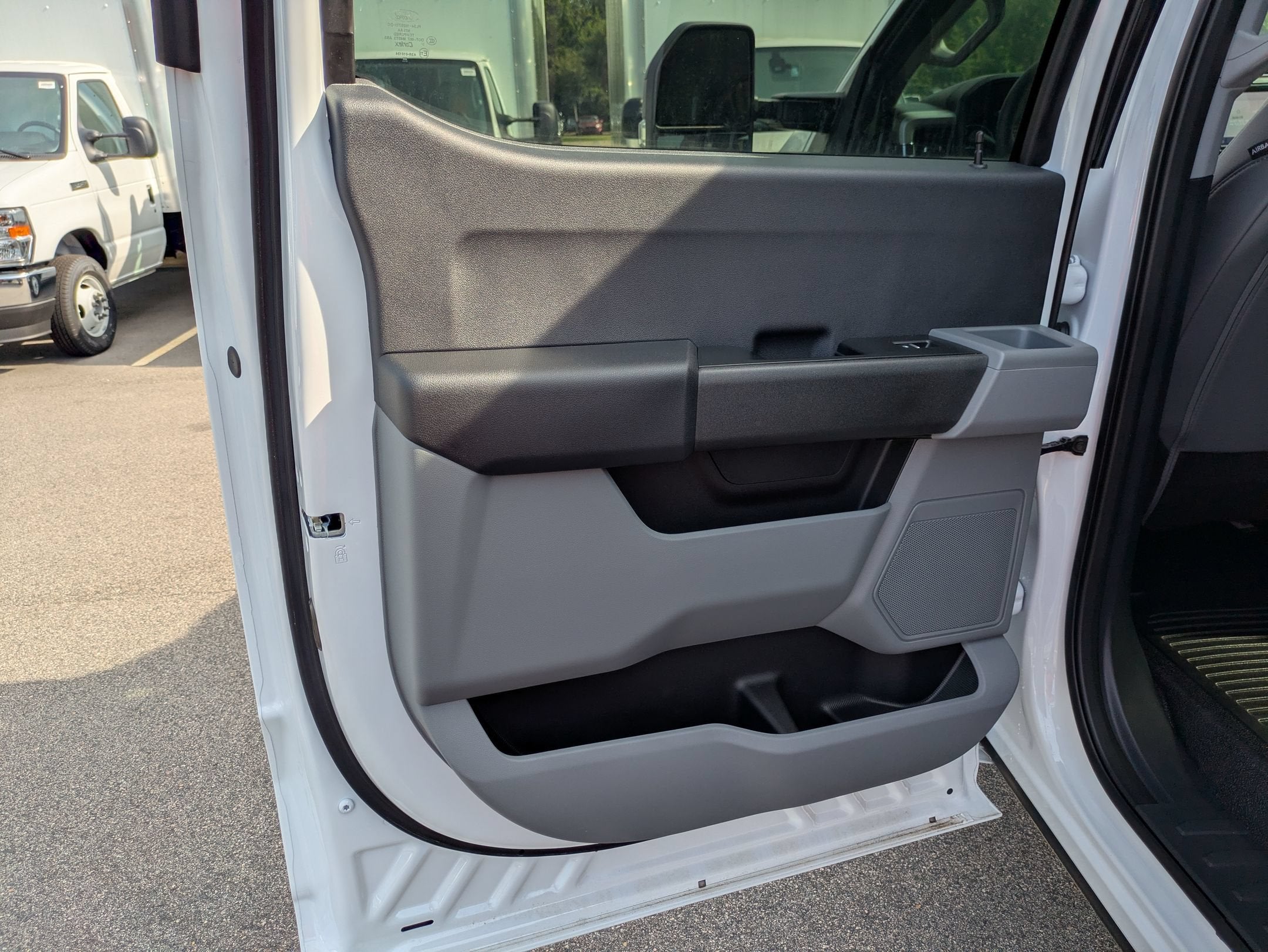2026 Ford Super Duty F-550 DRW XL