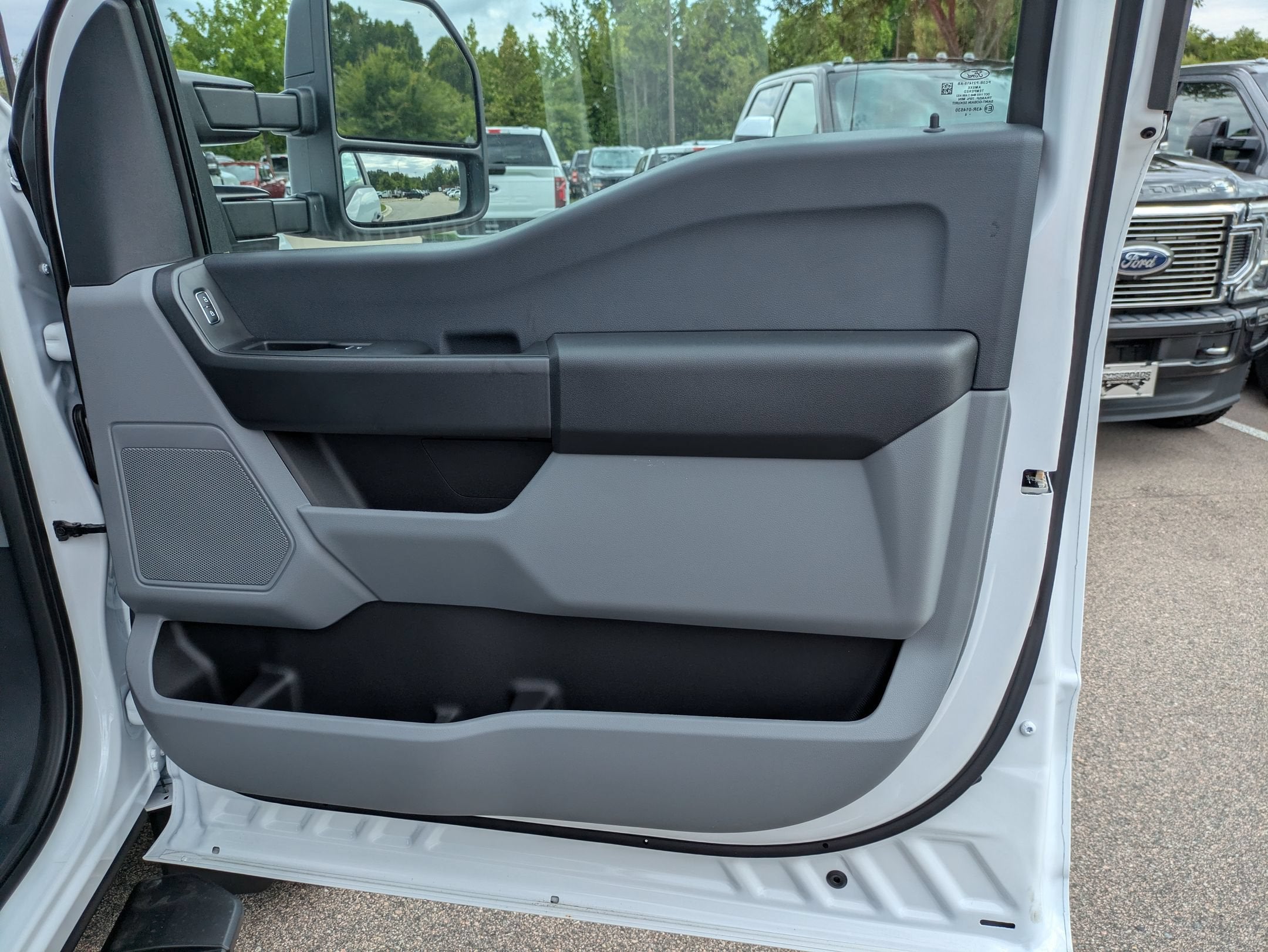 2026 Ford Super Duty F-550 DRW XL