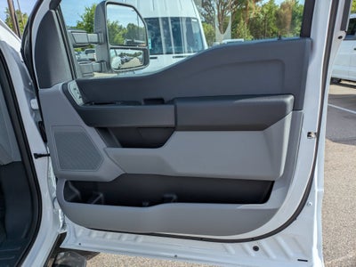 2026 Ford Super Duty F-550 DRW XL