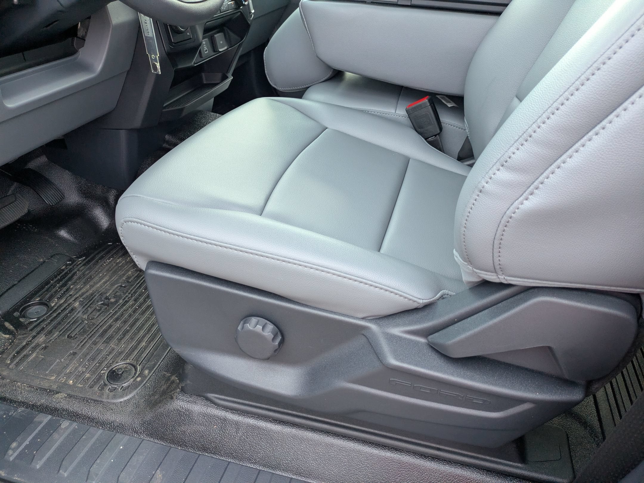2026 Ford Super Duty F-550 DRW XL