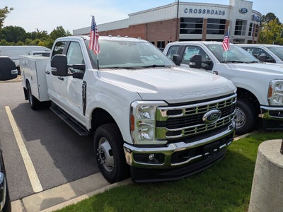 2026 Ford Super Duty F-350 DRW XL