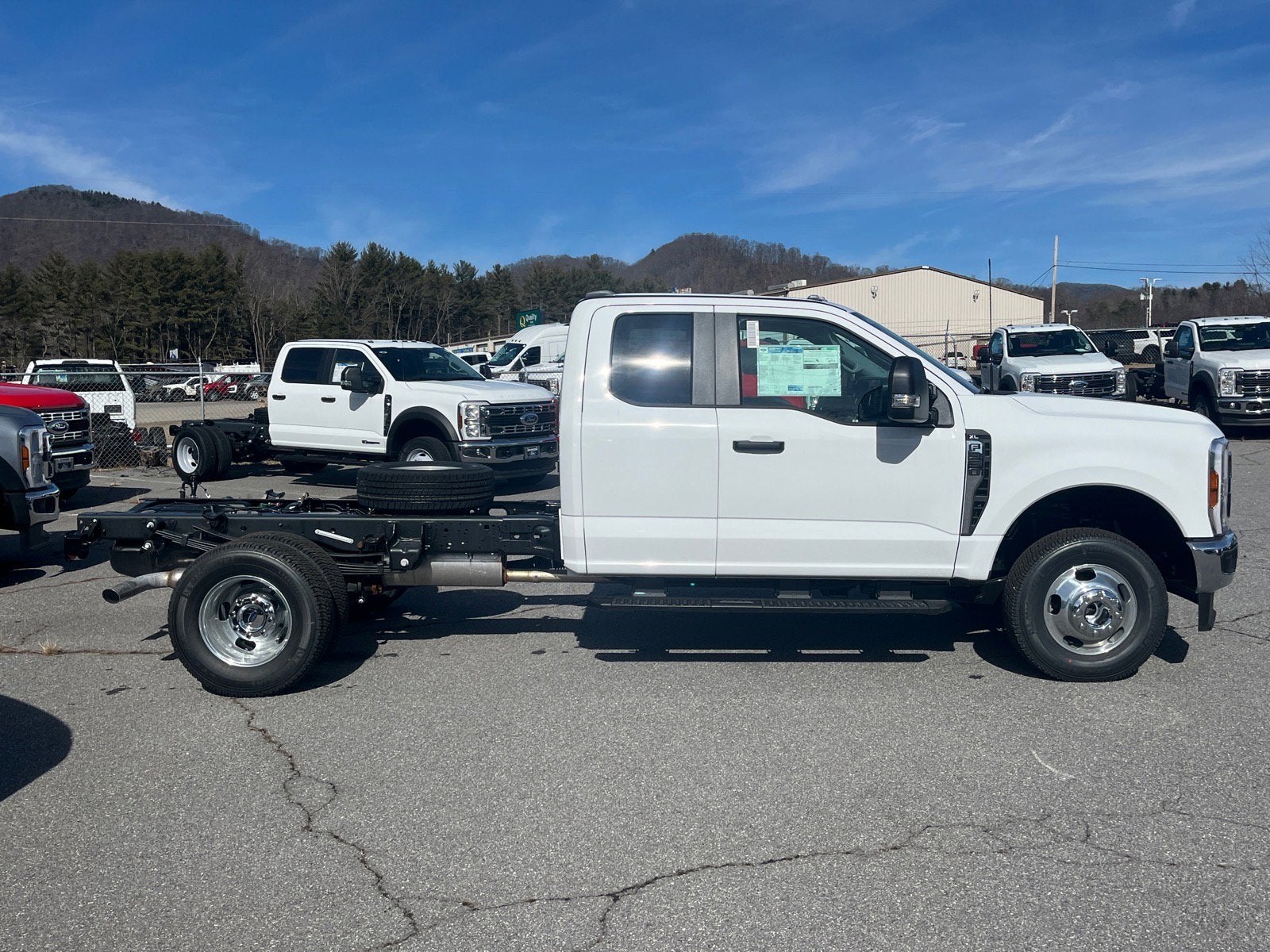 2026 Ford Super Duty F-350 DRW XL