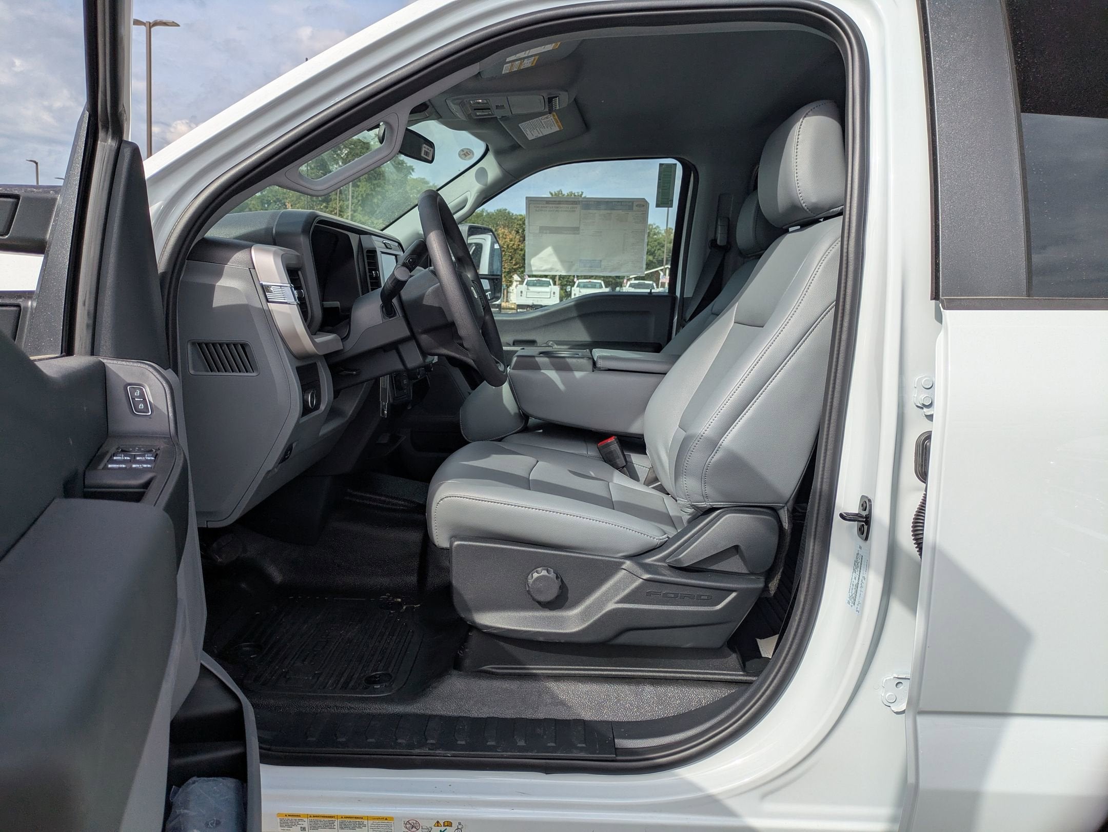 2025 Ford Super Duty F-450 DRW XL