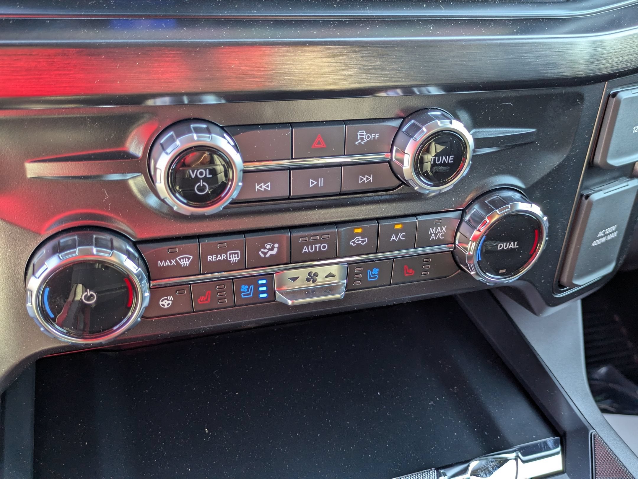 2026 Ford Super Duty F-450 DRW LARIAT