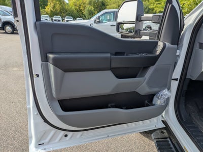 2026 Ford Super Duty F-550 DRW XL