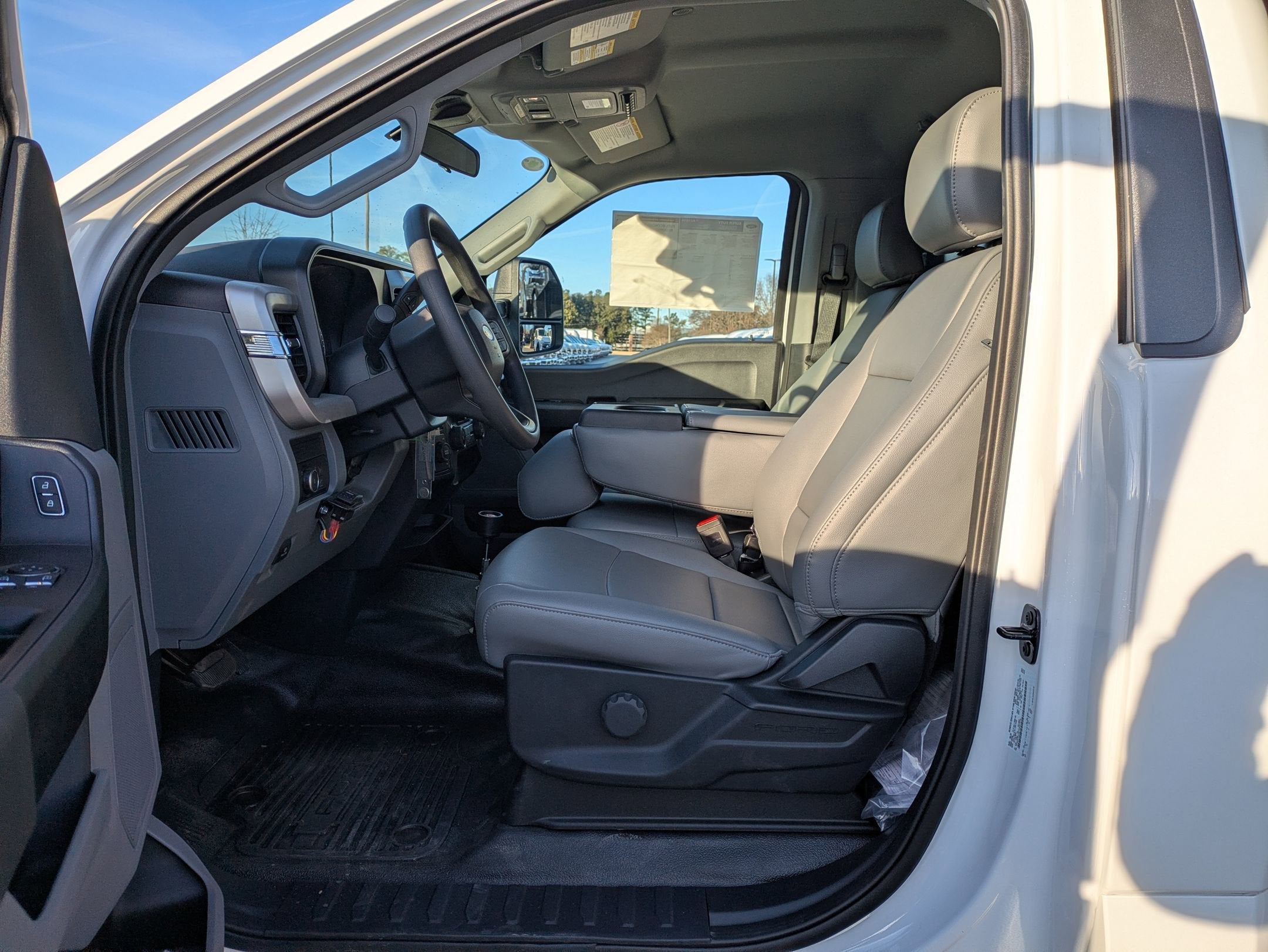 2026 Ford Super Duty F-550 DRW XL