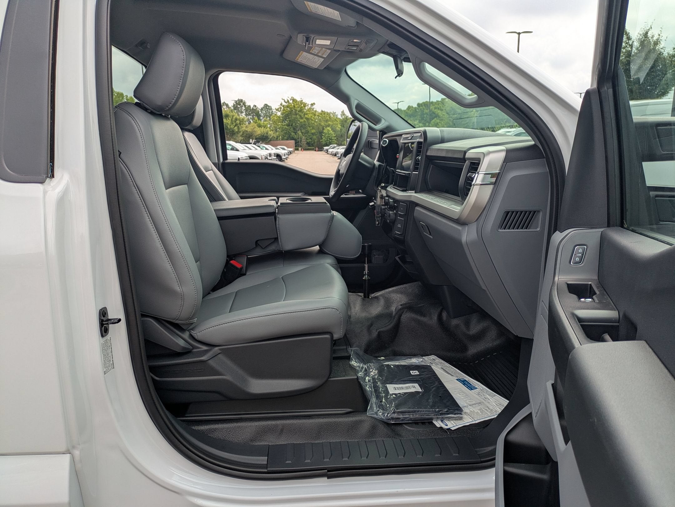 2026 Ford Super Duty F-550 DRW XL