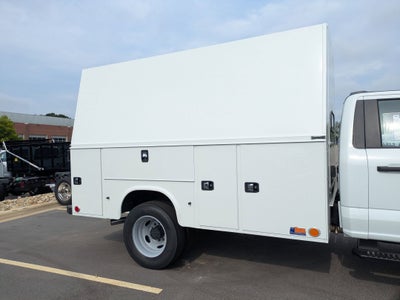 2026 Ford Super Duty F-600 DRW XL