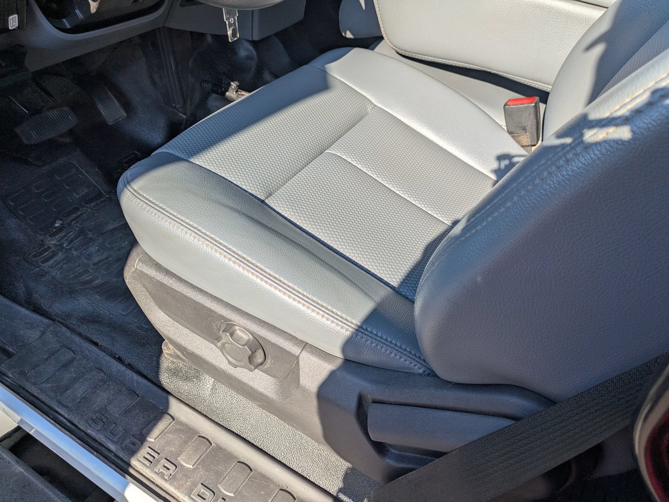 2025 Ford F-650SD Base