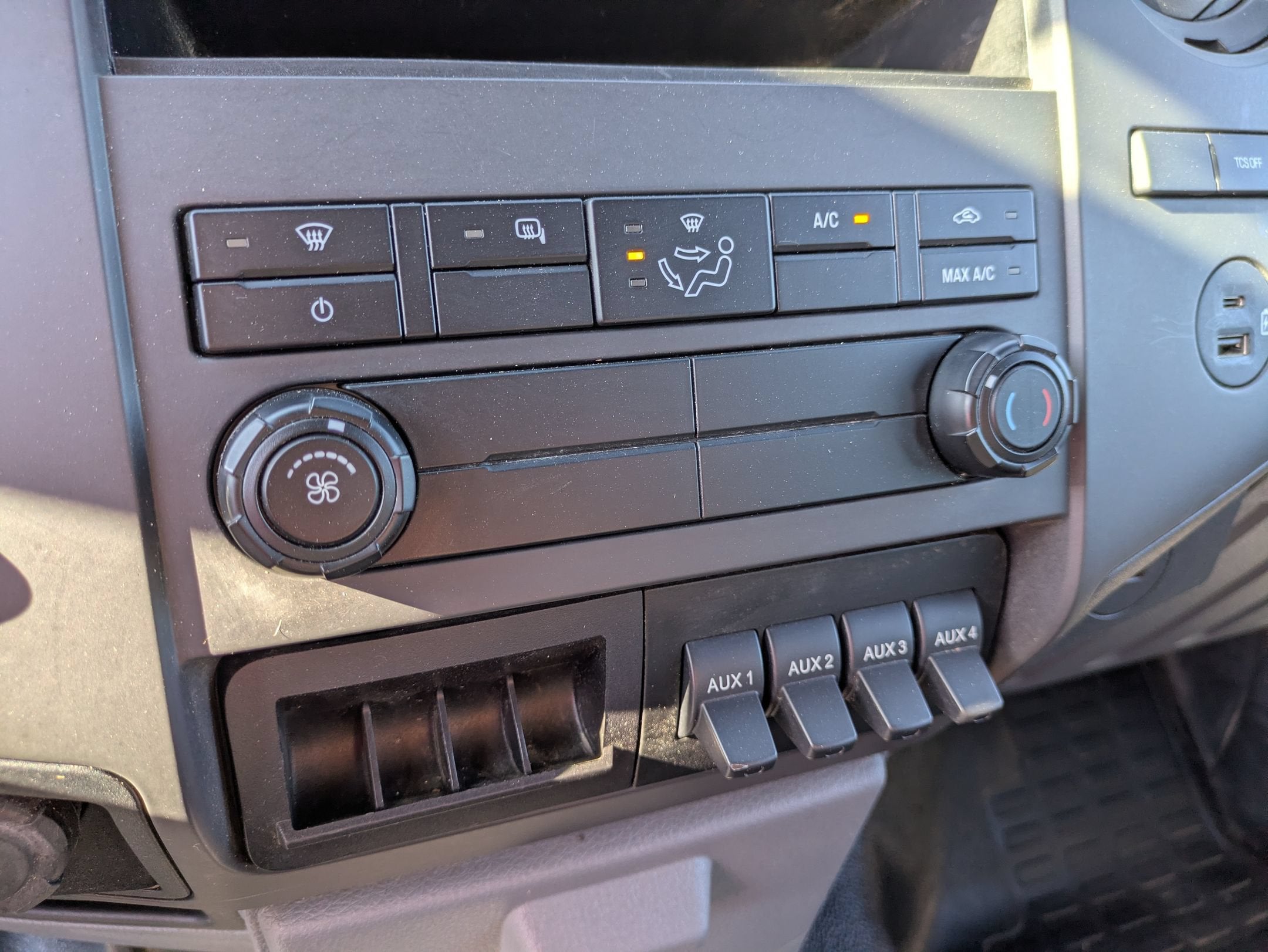 2025 Ford F-650SD Base