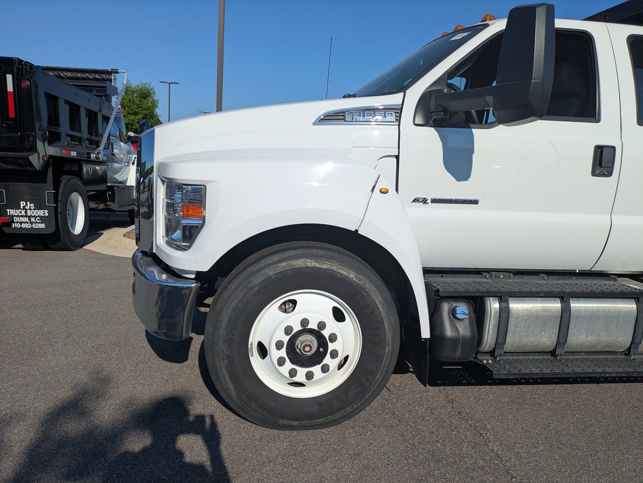 2025 Ford F-650SD Base