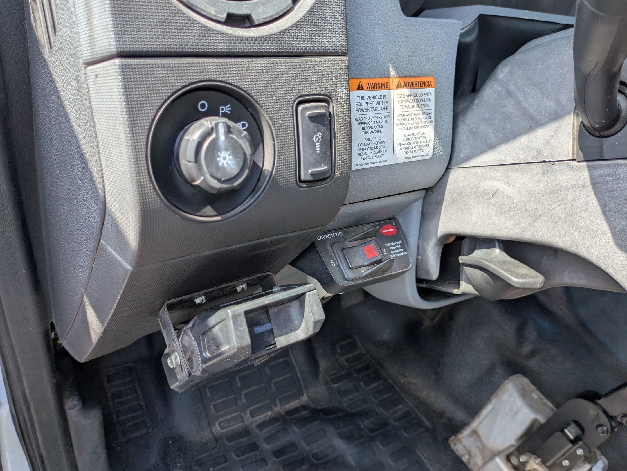 2017 Ford F-750SD Base