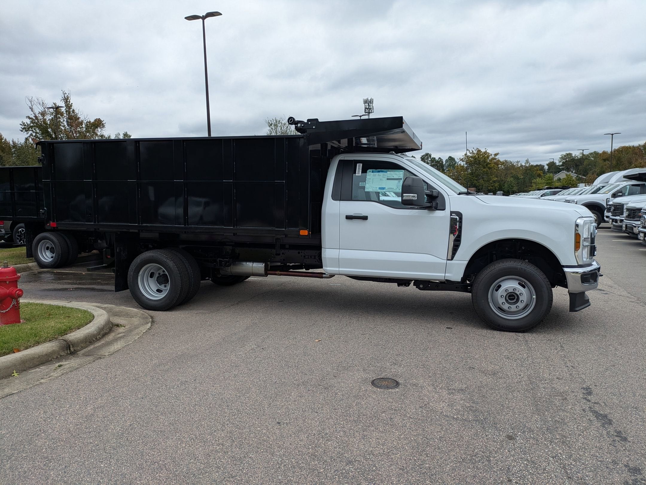 2026 Ford Super Duty F-350 DRW XL