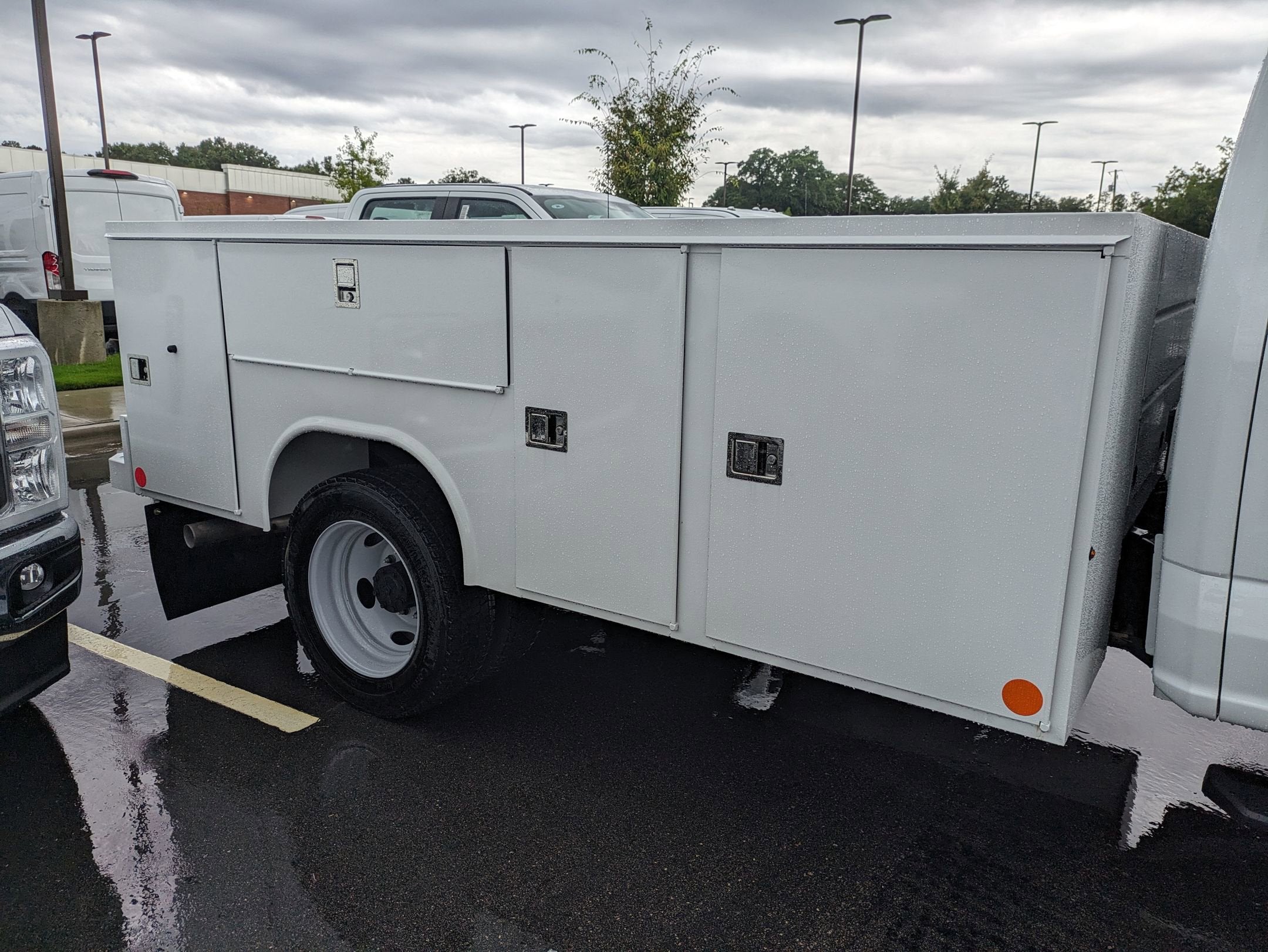 2025 Ford Super Duty F-550 DRW XL