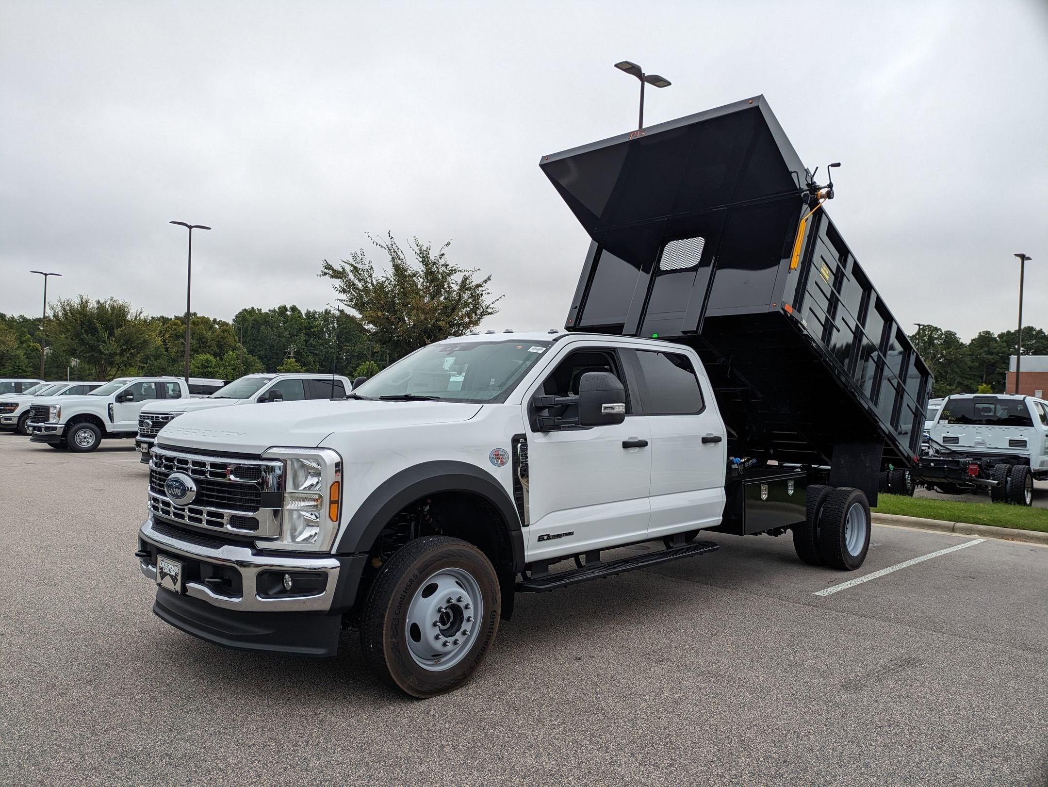 2025 Ford Super Duty F-550 DRW XL