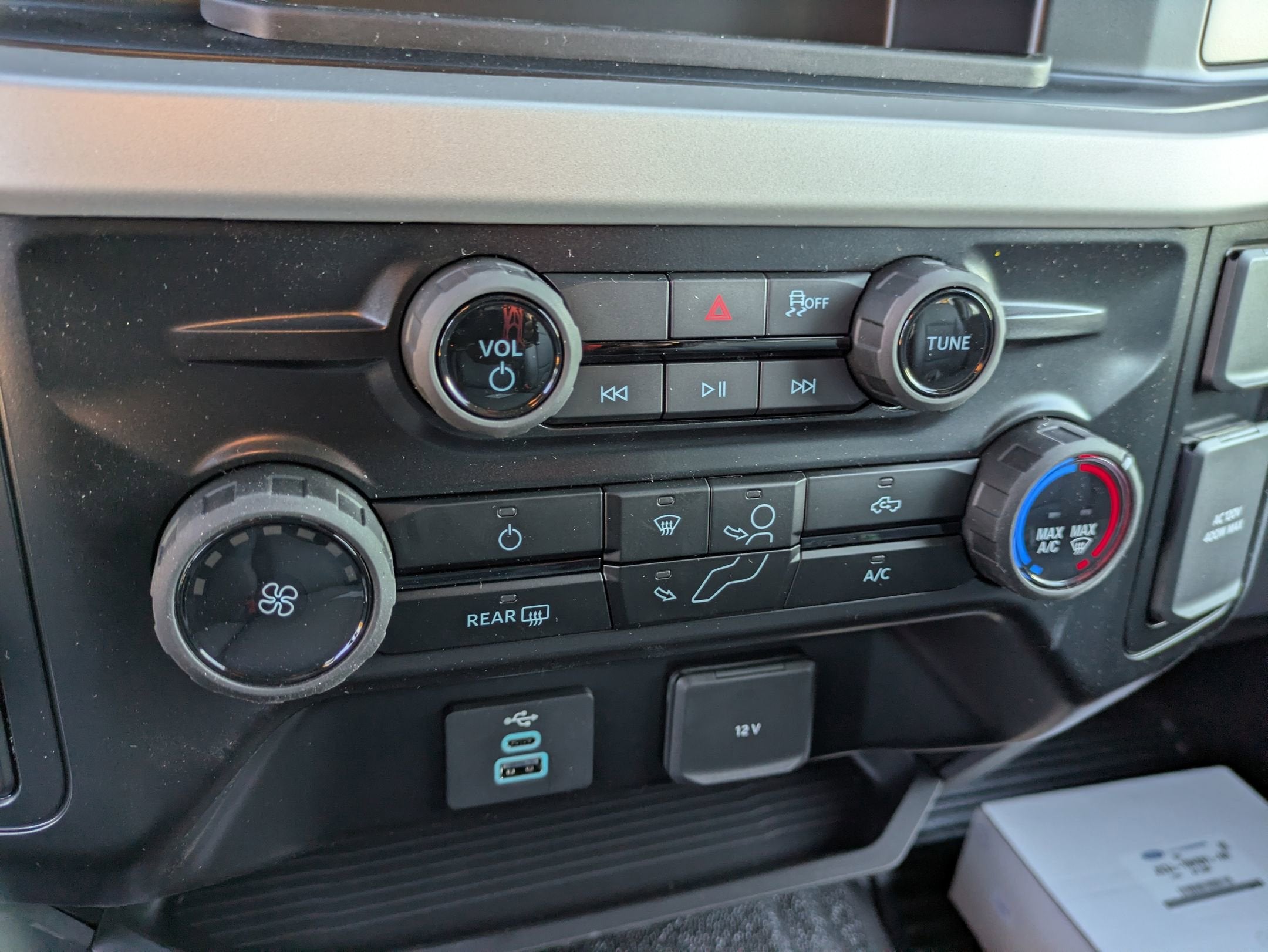 2026 Ford Super Duty F-550 DRW XL