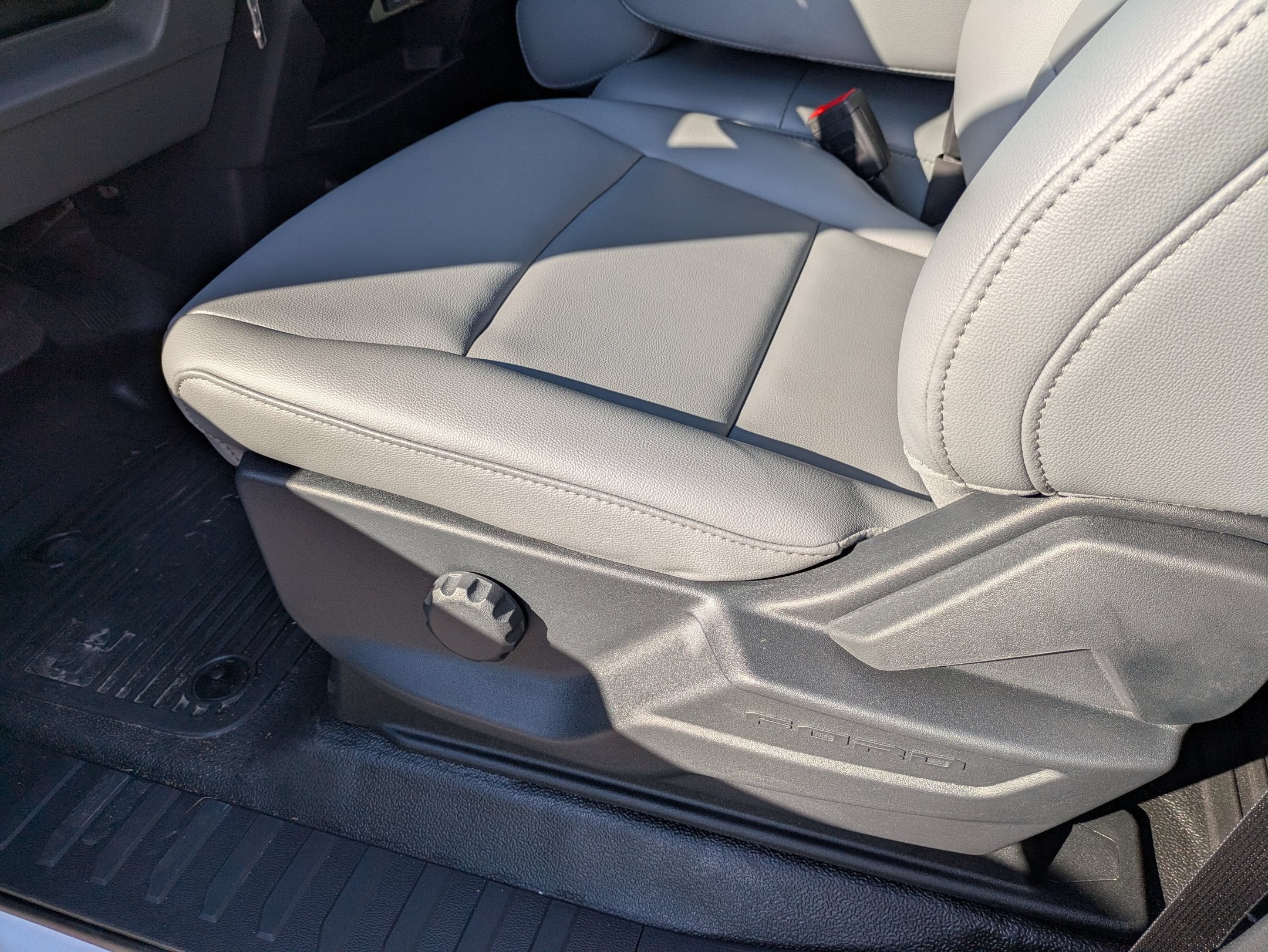 2027 Ford Super Duty F-550 DRW XL