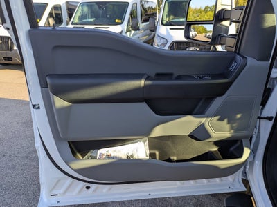 2026 Ford Super Duty F-550 DRW XL