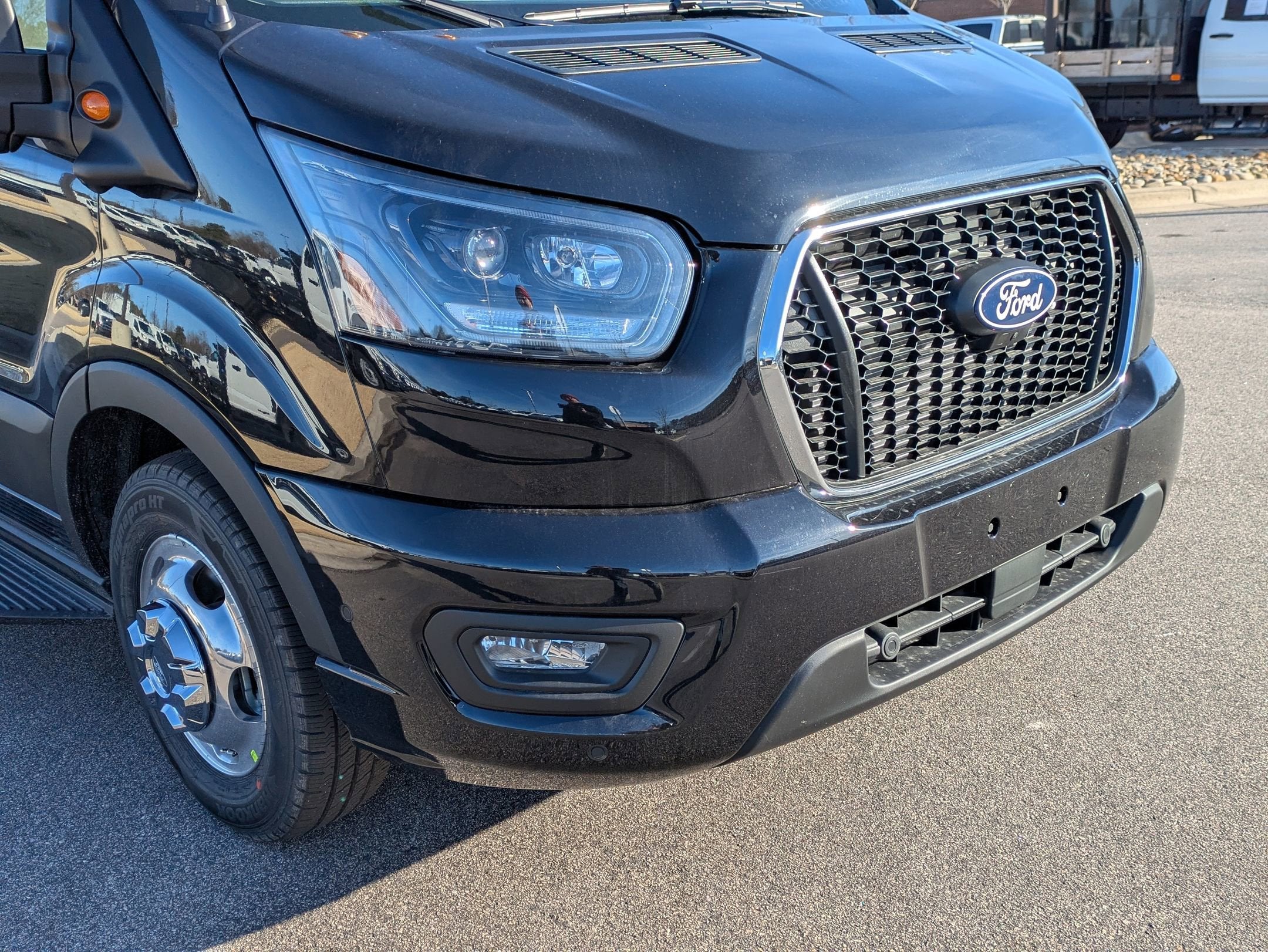 2026 Ford Transit Passenger Wagon XLT