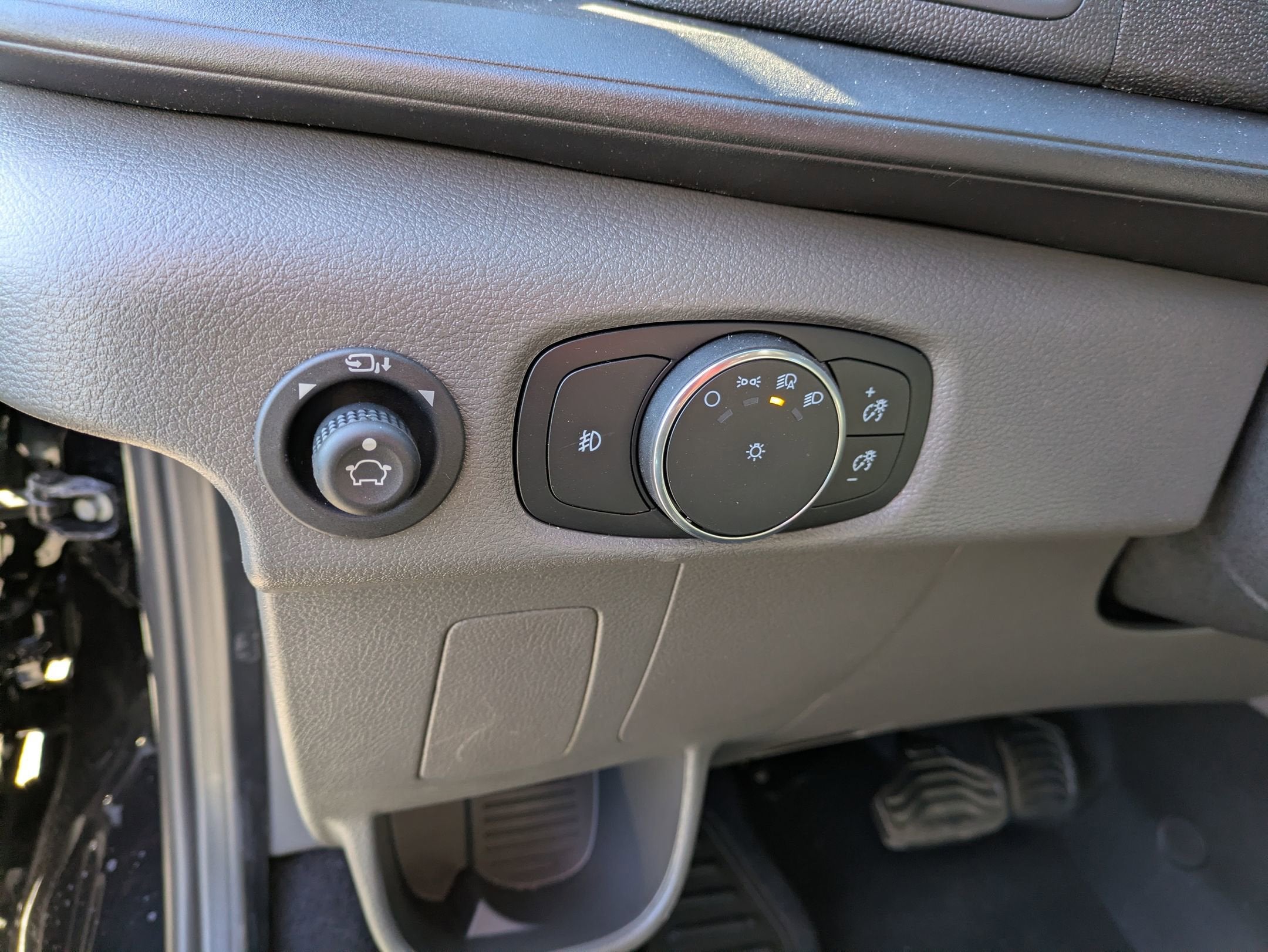 2026 Ford Transit Passenger Wagon XLT