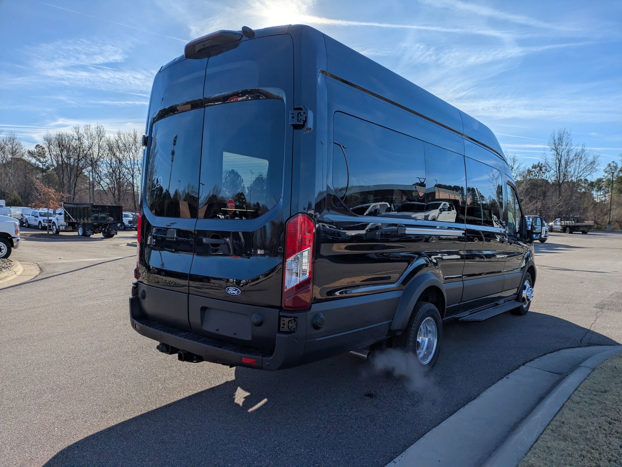 2026 Ford Transit Passenger Wagon XLT