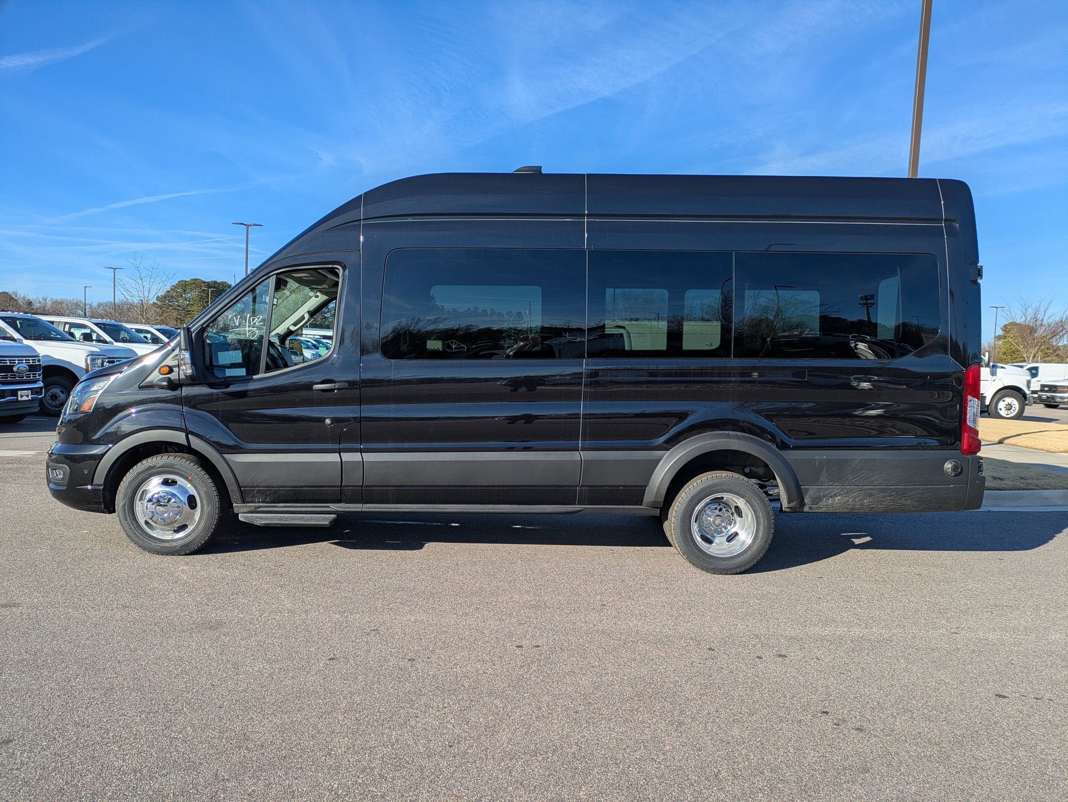 2026 Ford Transit Passenger Wagon XLT