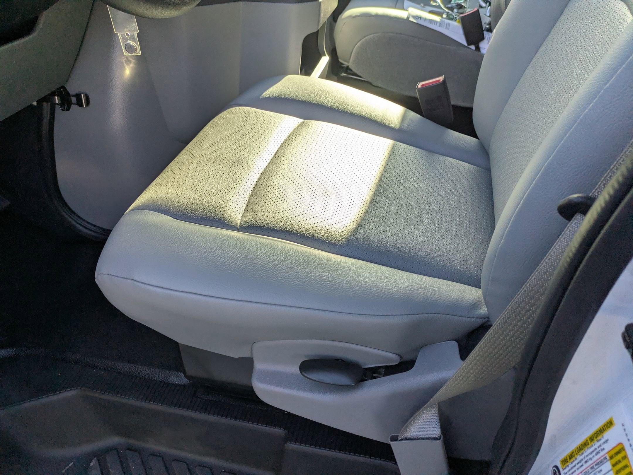 2027 Ford E-Series Cutaway Base