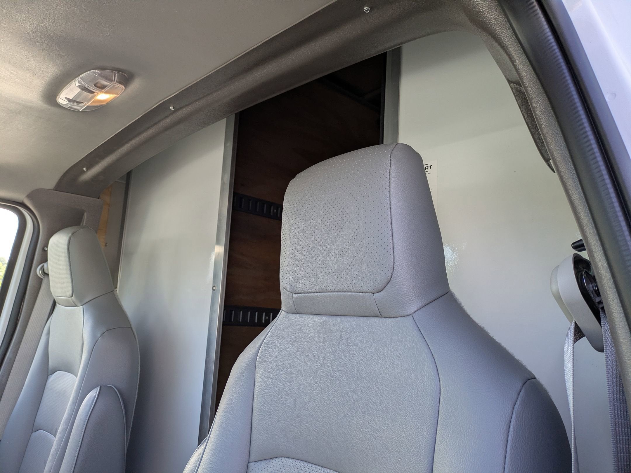 2027 Ford E-Series Cutaway Base