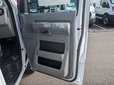 2026 Ford E-Series Cutaway Base