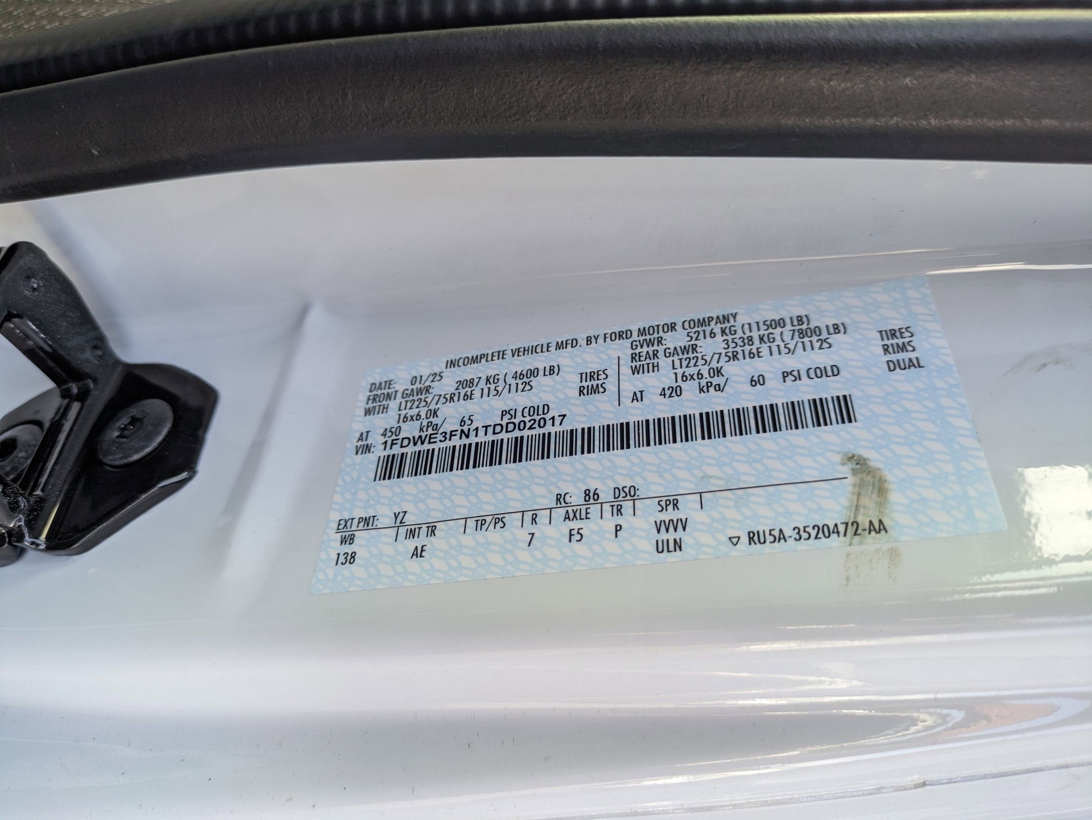 2026 Ford E-Series Cutaway Base