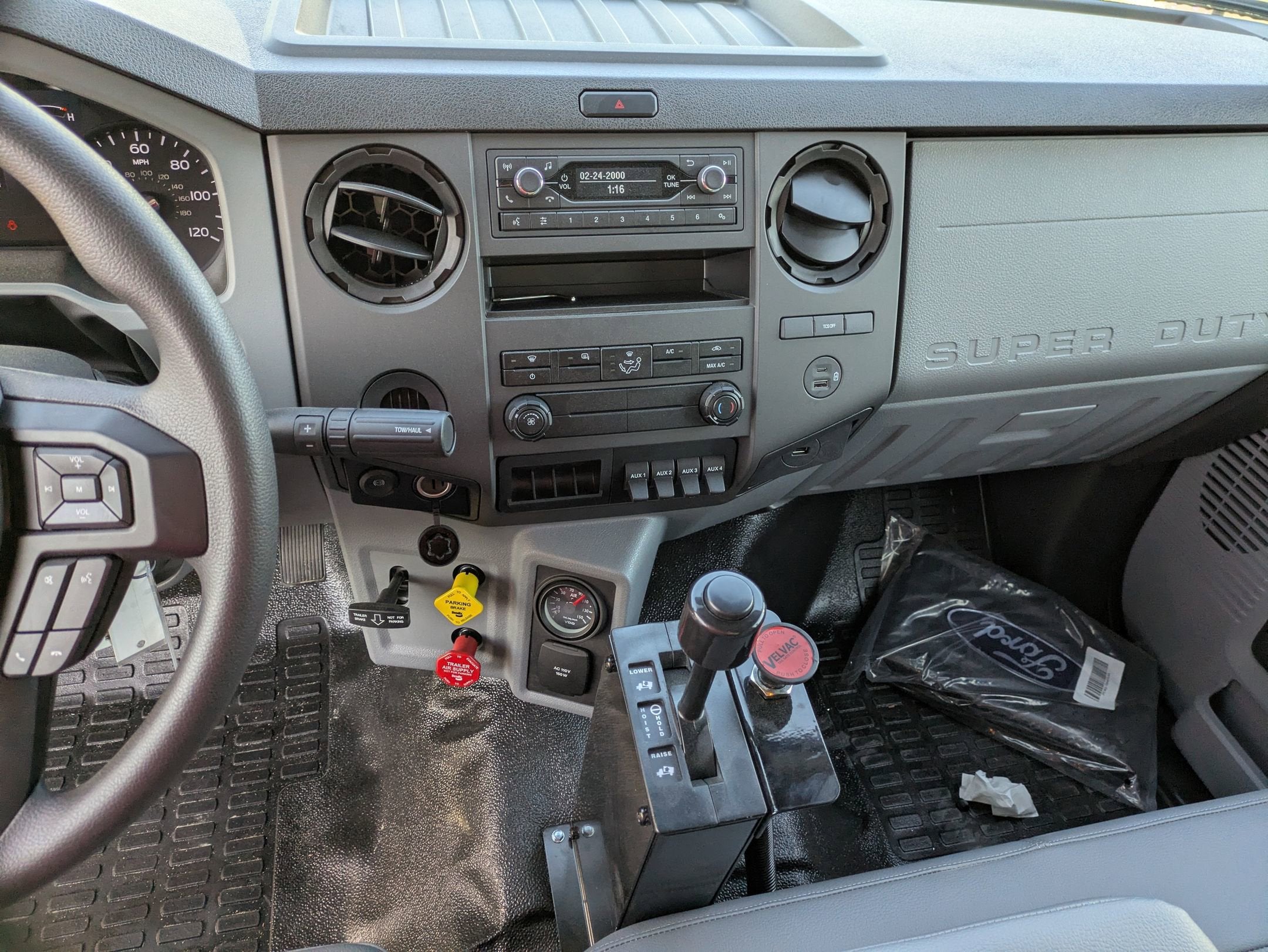 2027 Ford F-750SD Base