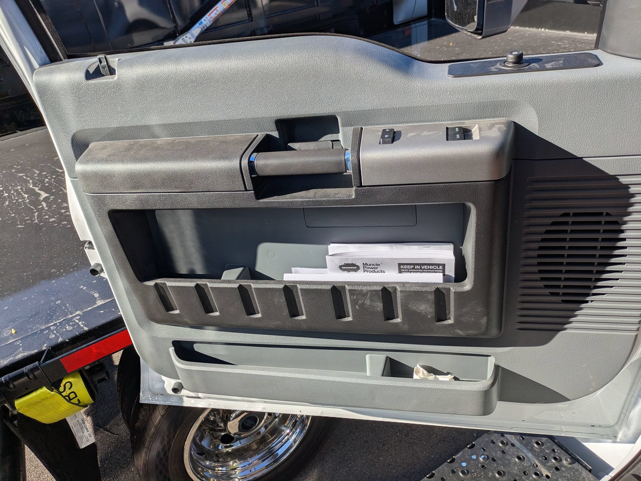 2027 Ford F-750SD Base