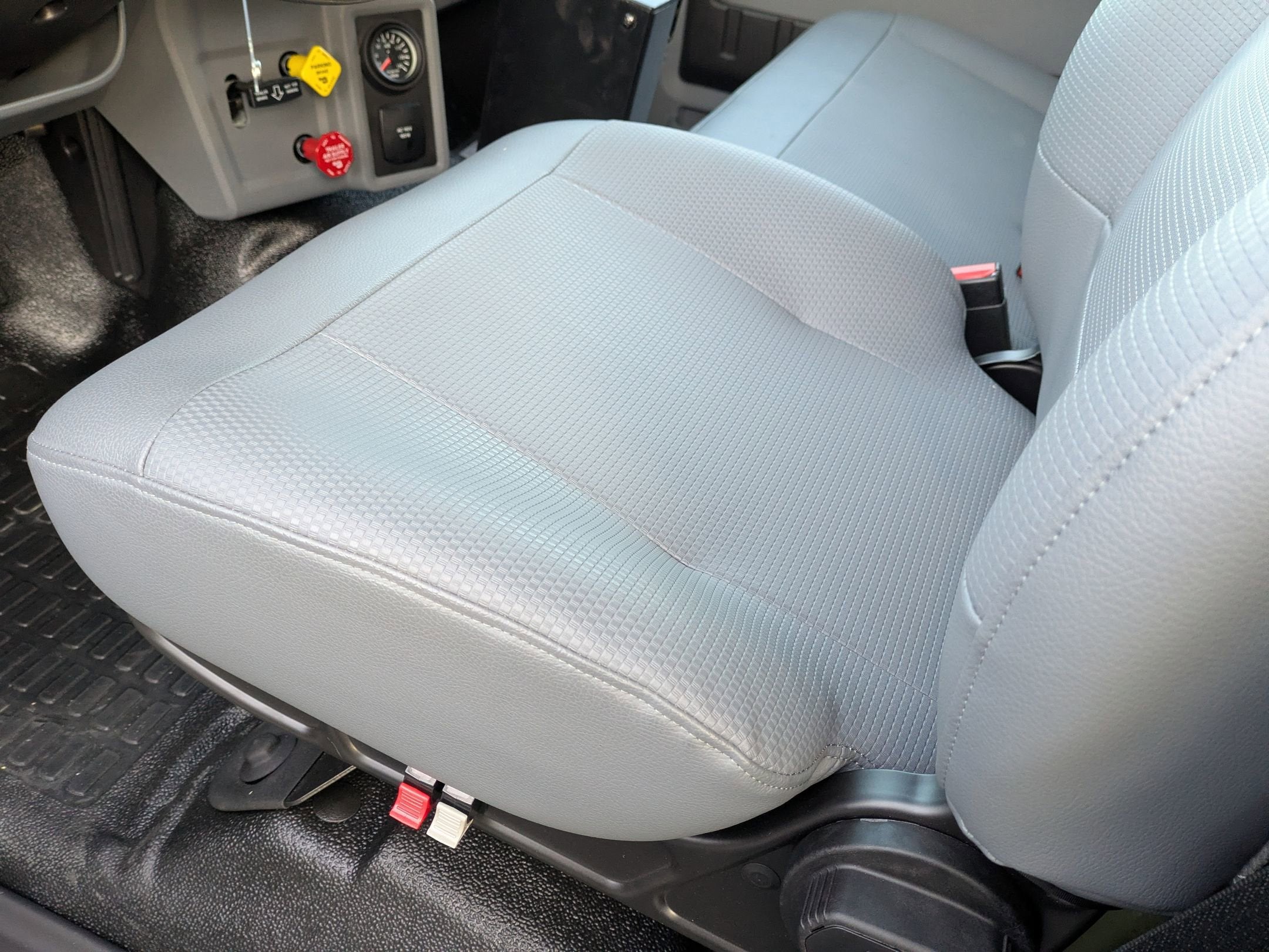 2026 Ford F-750SD Base