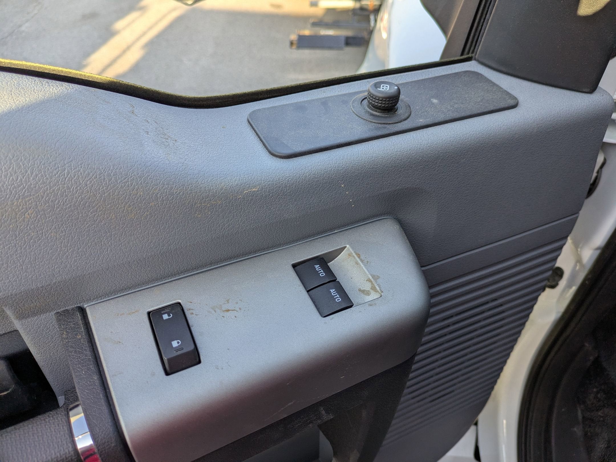 2027 Ford F-750SD Base