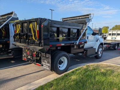 2027 Ford F-750SD Base