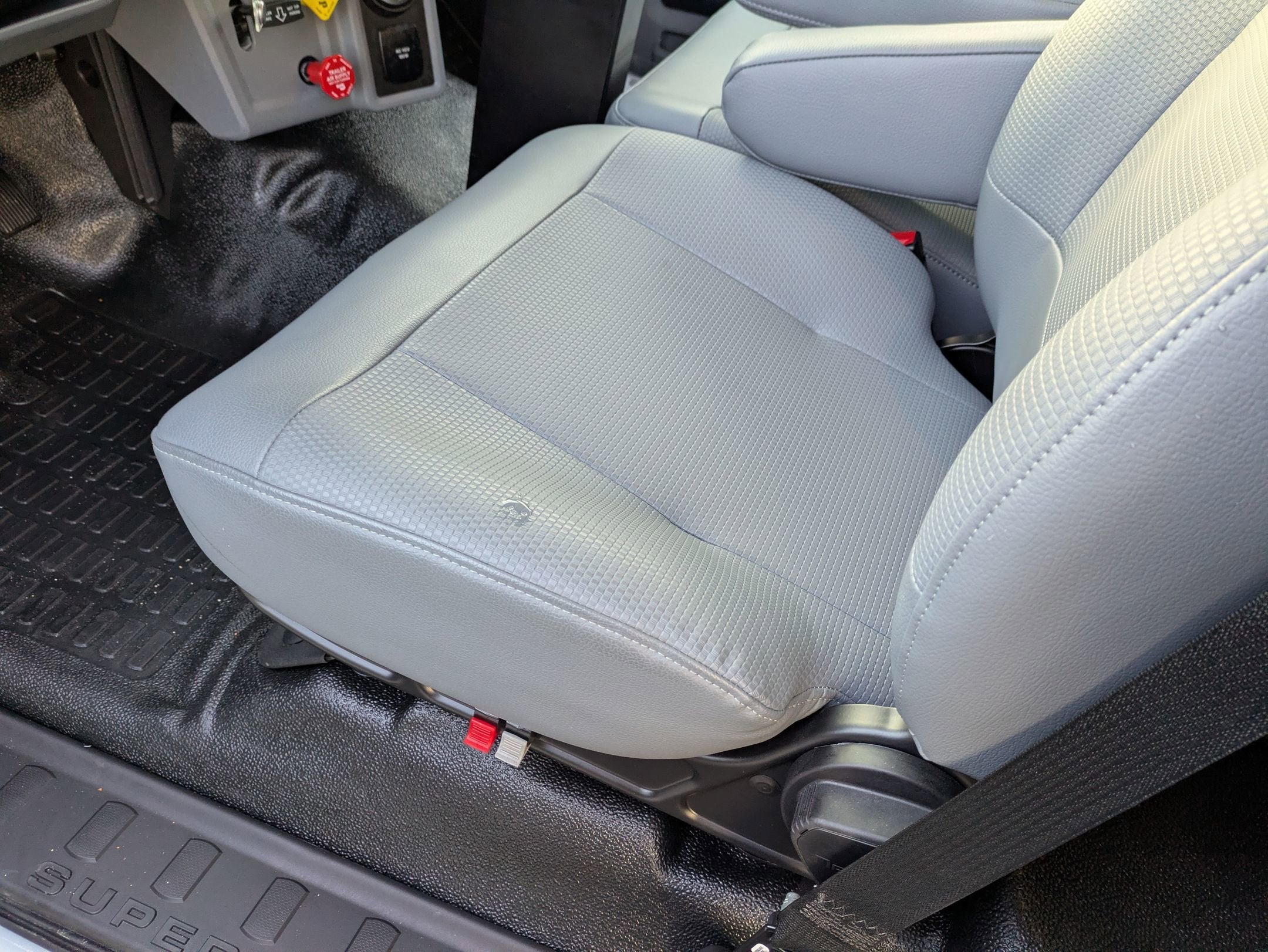 2026 Ford F-750SD Base