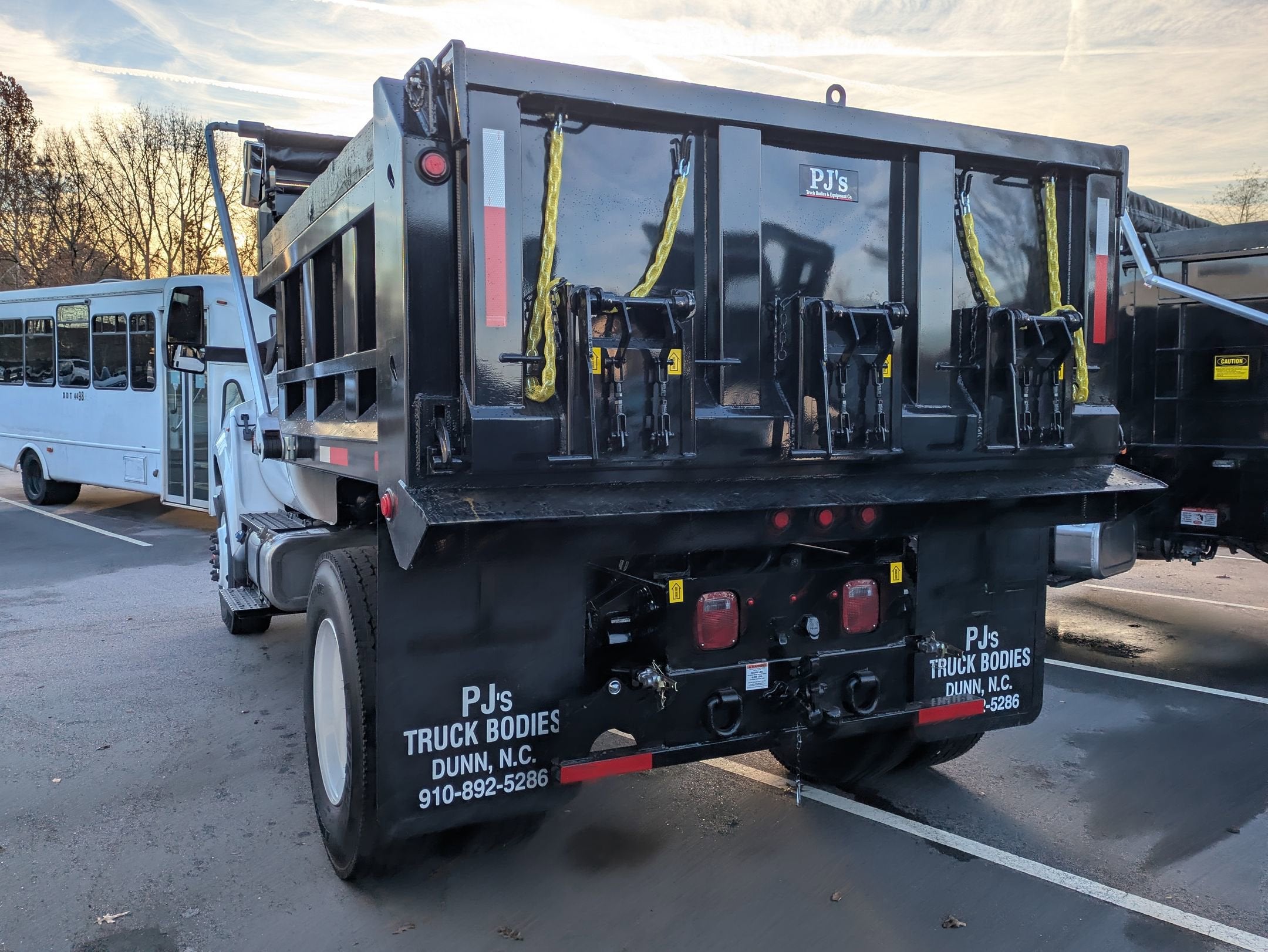 2026 Ford F-750SD Base