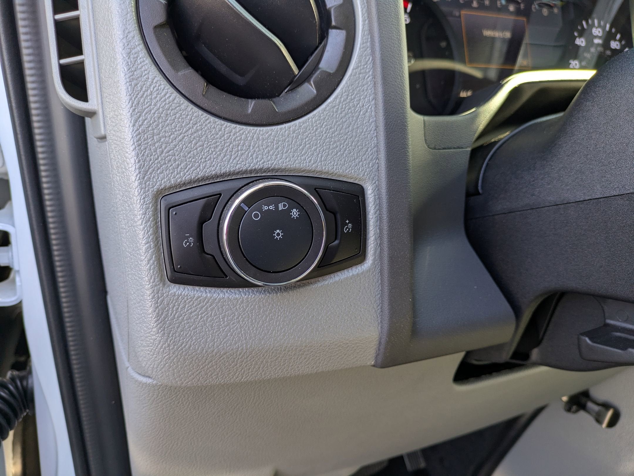 2027 Ford E-Series Cutaway Base