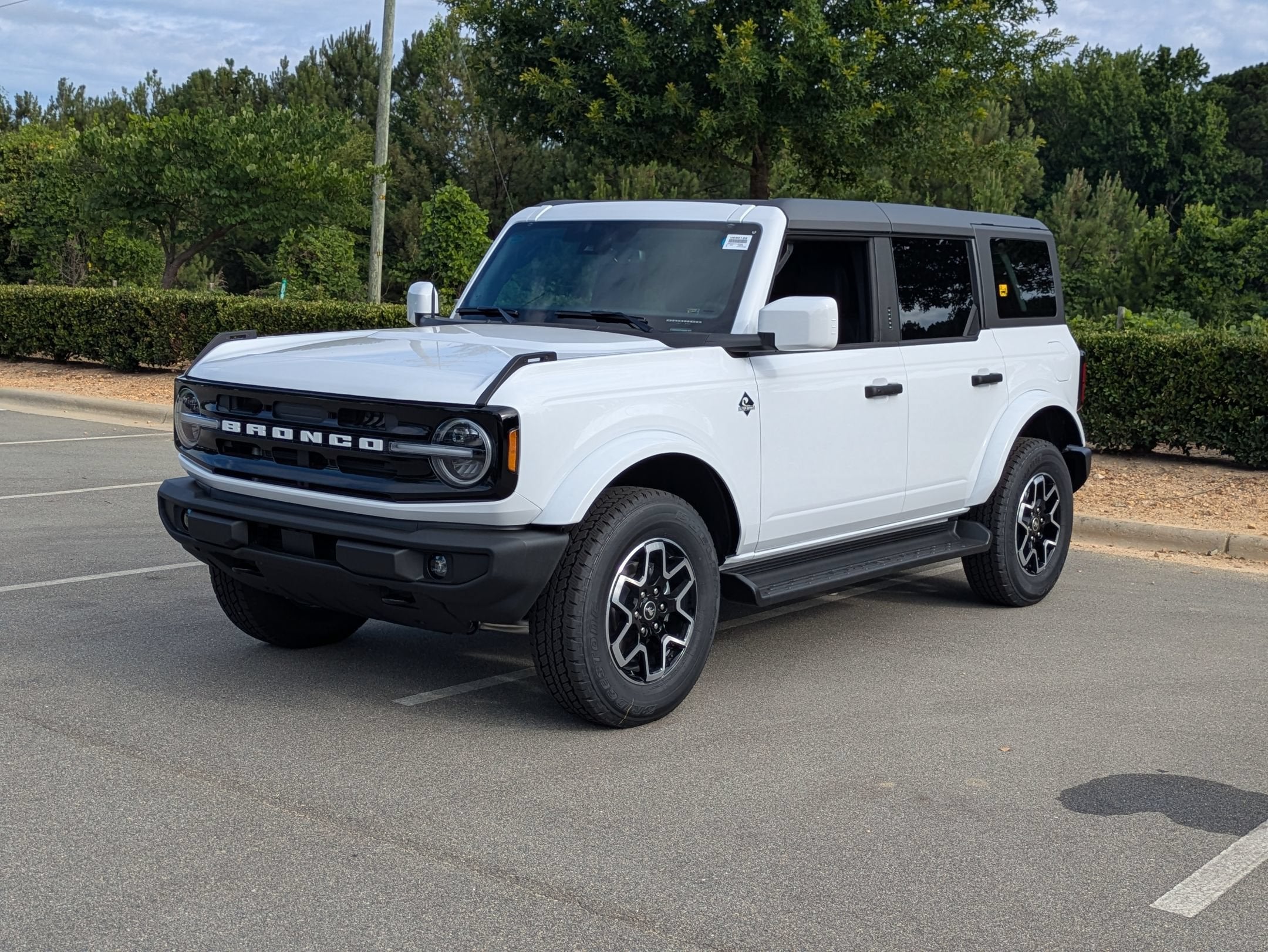 2026 Ford Bronco Outer Banks
