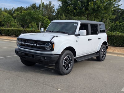 2026 Ford Bronco Outer Banks
