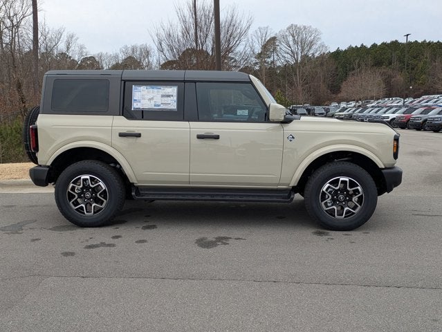 2026 Ford Bronco Outer Banks