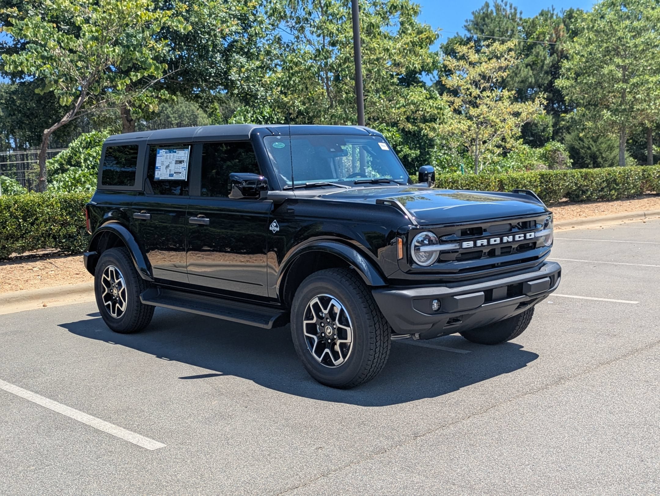 2026 Ford Bronco Outer Banks