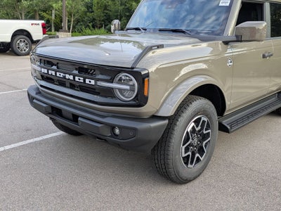 2026 Ford Bronco Outer Banks