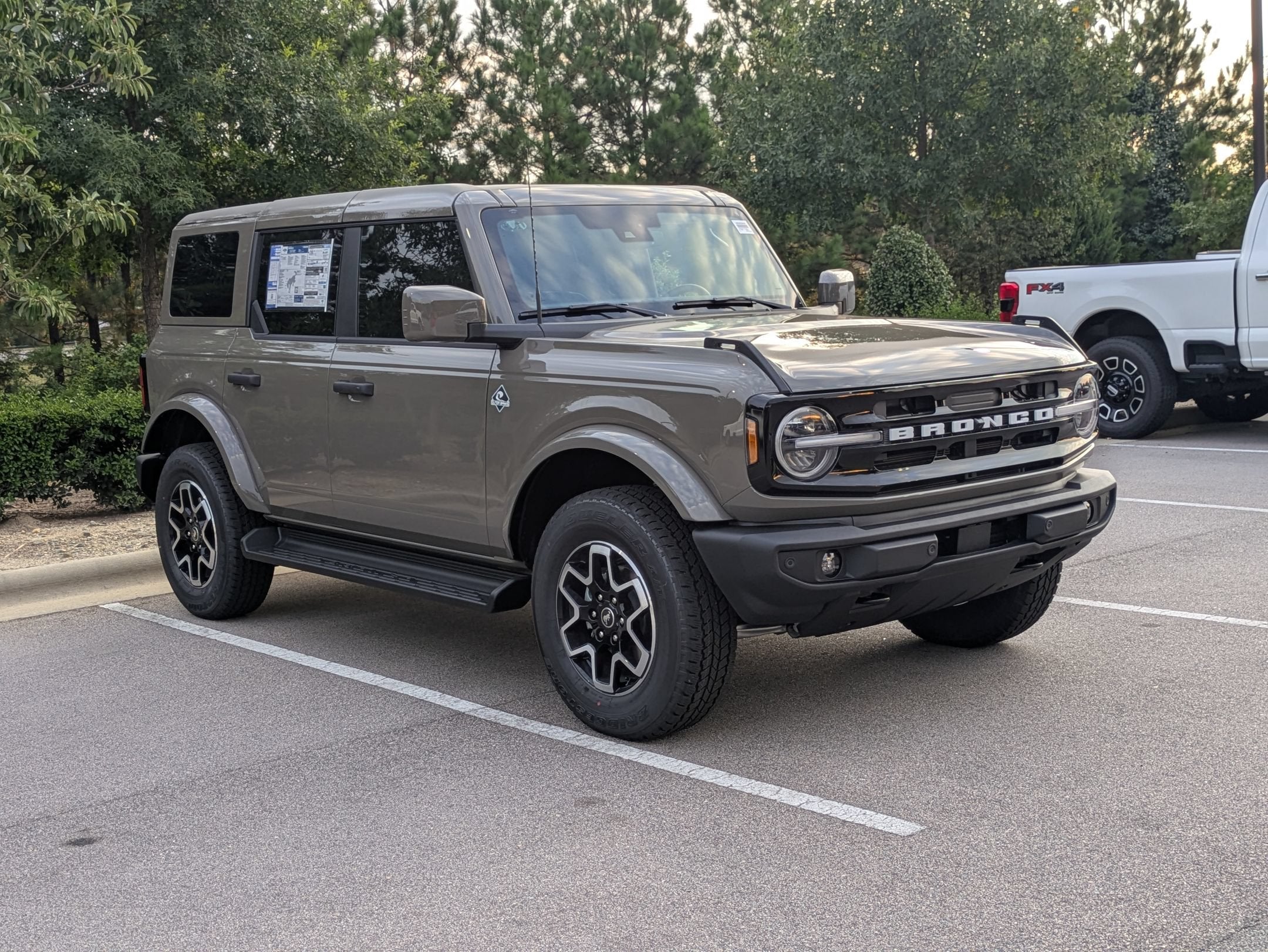 2026 Ford Bronco Outer Banks