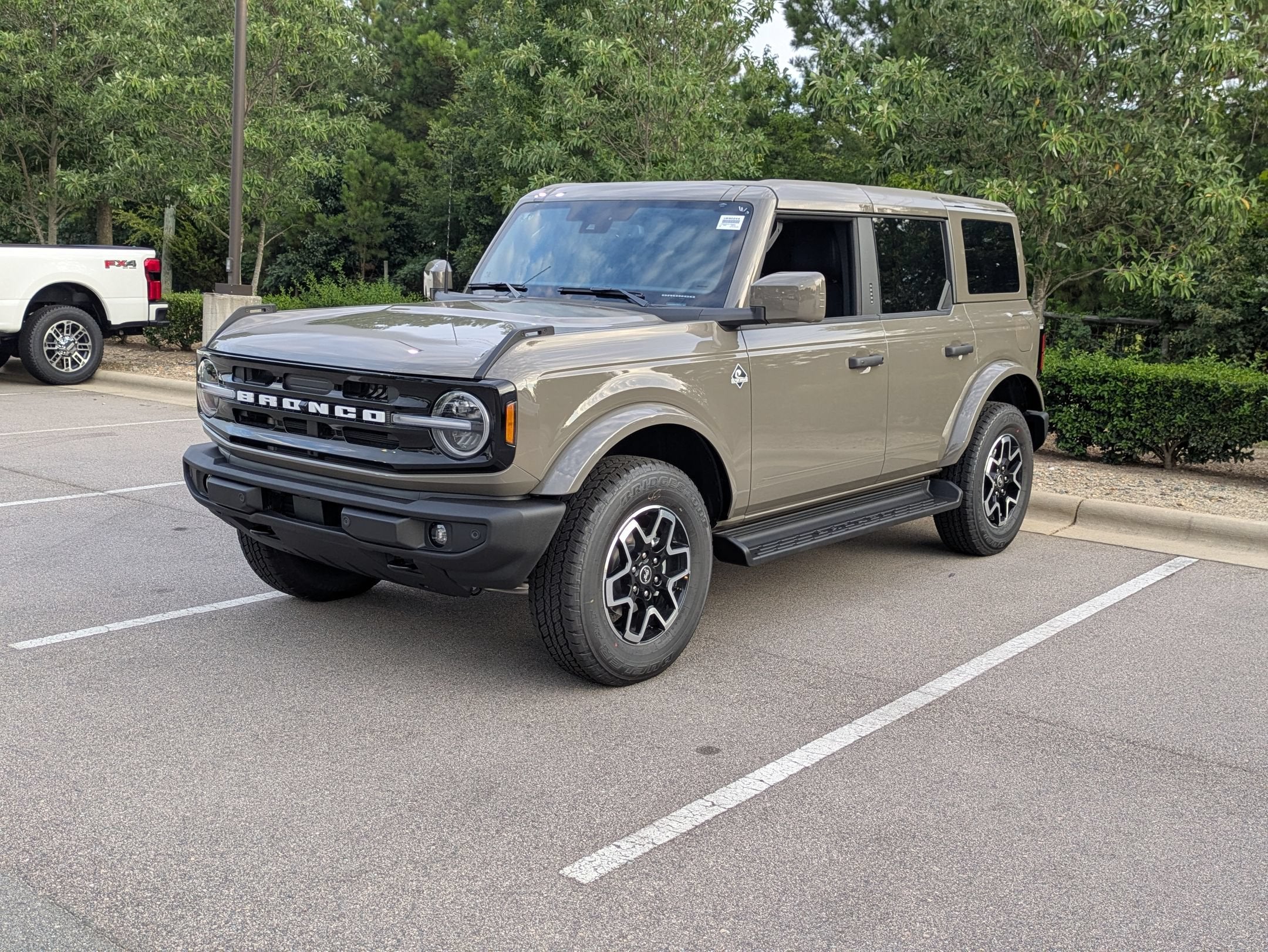 2026 Ford Bronco Outer Banks